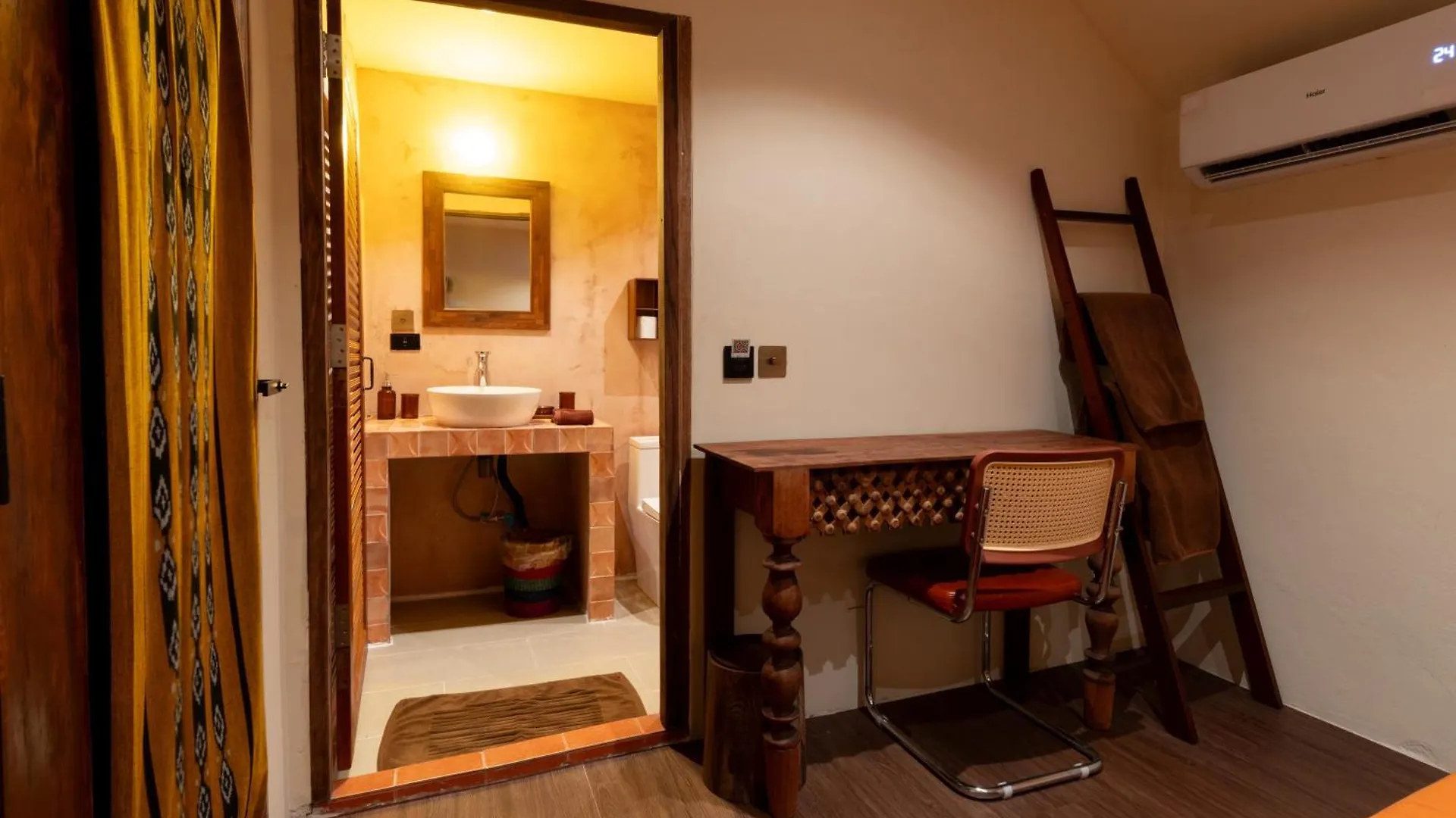 Hokma Boutique Hotel & Tropical Lounge Phi Phi Don